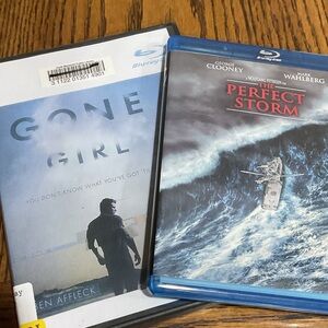 GONE GIRL & THE PERFECT STORM blu-ray discs